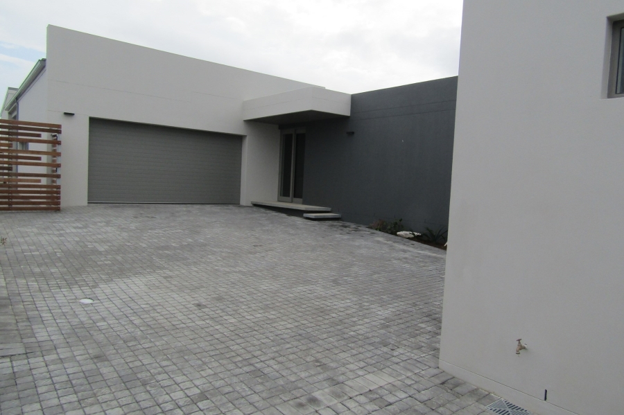 4 Bedroom Property for Sale in Oubaai Western Cape